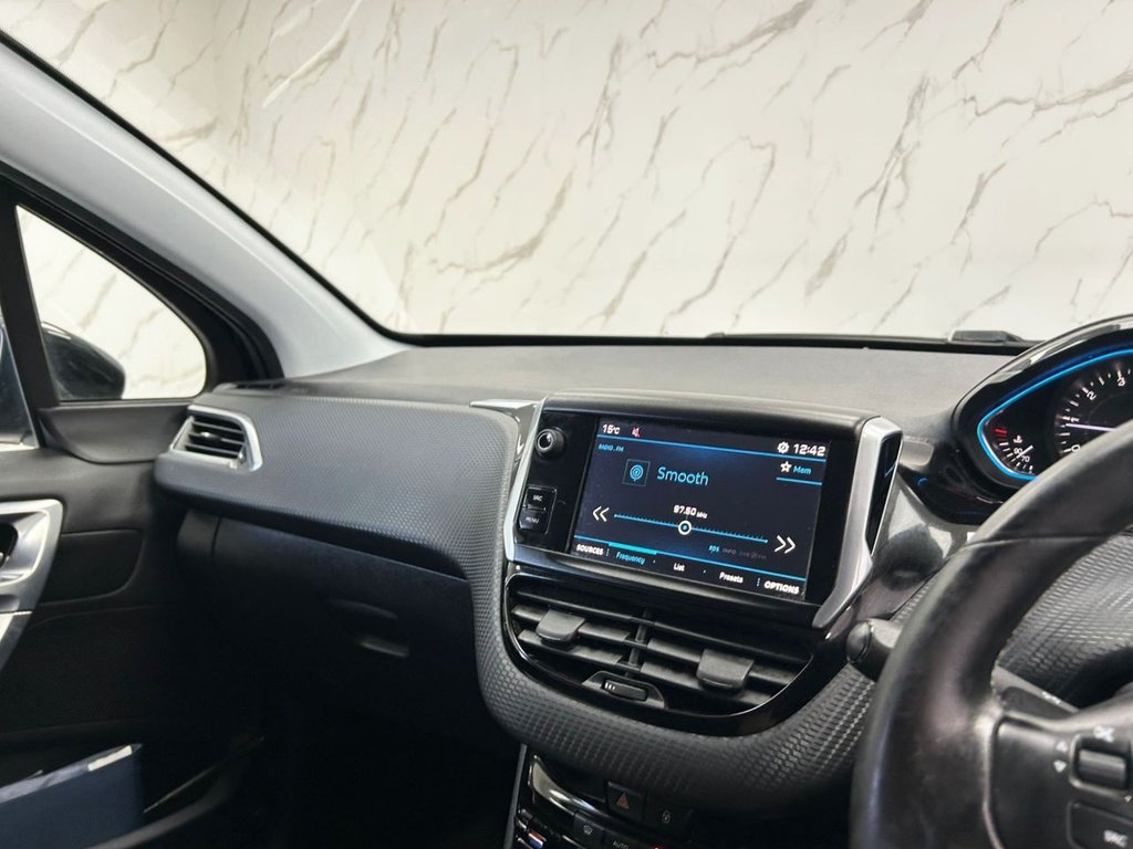 Used Peugeot 2008 2018 for sale - 76740112: Photo 14