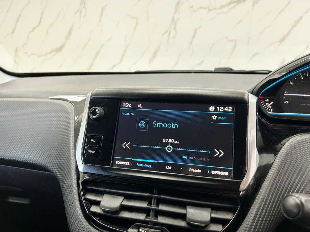 Used Peugeot 2008 2018 for sale - 76740112: Photo 15