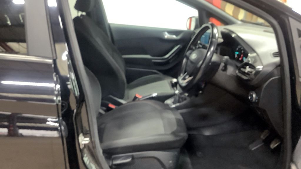 Used Ford Fiesta 2017 for sale - 76333730: Photo 11