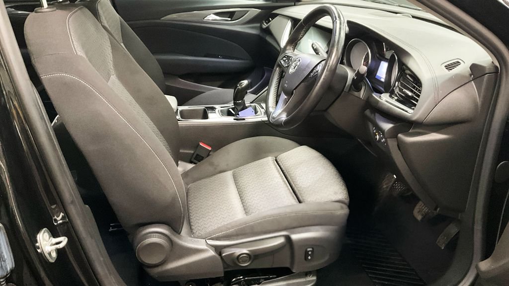Used Vauxhall Insignia 2018 for sale - 77302668: Photo 12