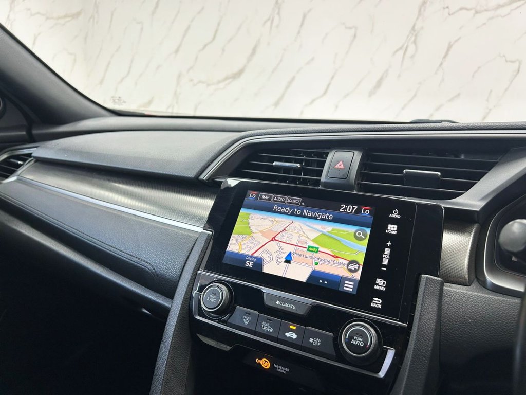 Used Honda Civic 2018 for sale - 76019103: Photo 13
