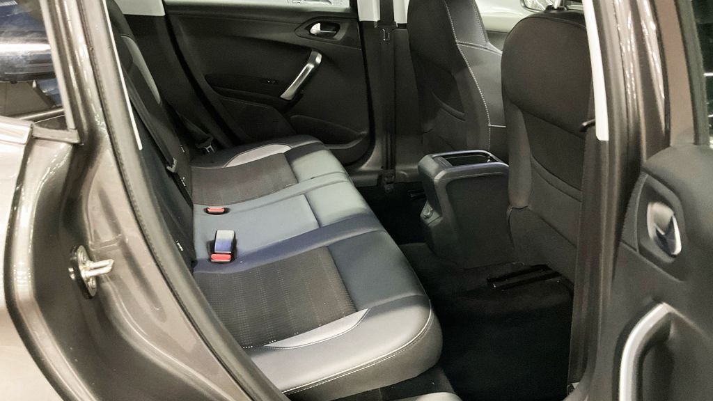 Used Peugeot 2008 2019 for sale - 76821070: Photo 11