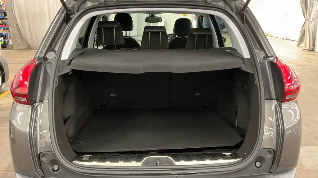 Used Peugeot 2008 2019 for sale - 76821070: Photo 12