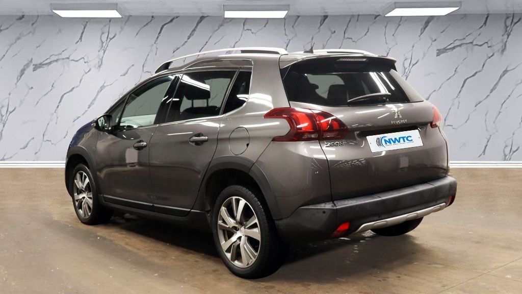 Used Peugeot 2008 2019 for sale - 76821070: Photo 4