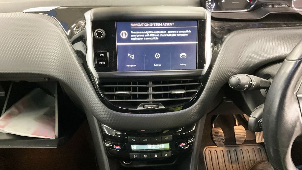 Used Peugeot 2008 2019 for sale - 76821070: Photo 8