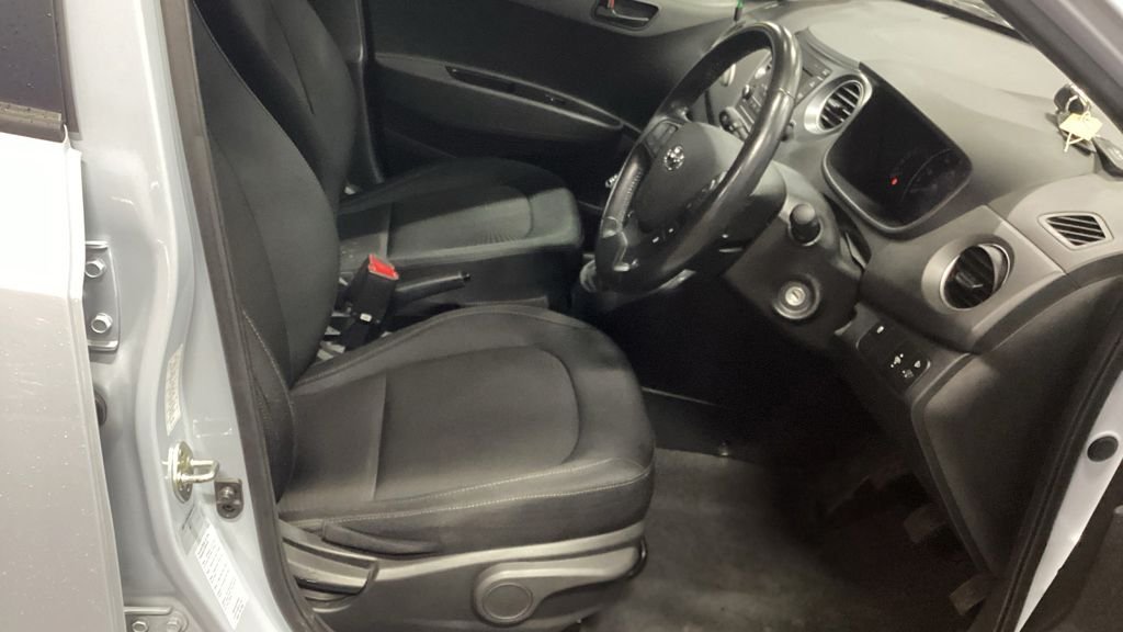 Used Hyundai i10 2019 for sale - 77369678: Photo 11