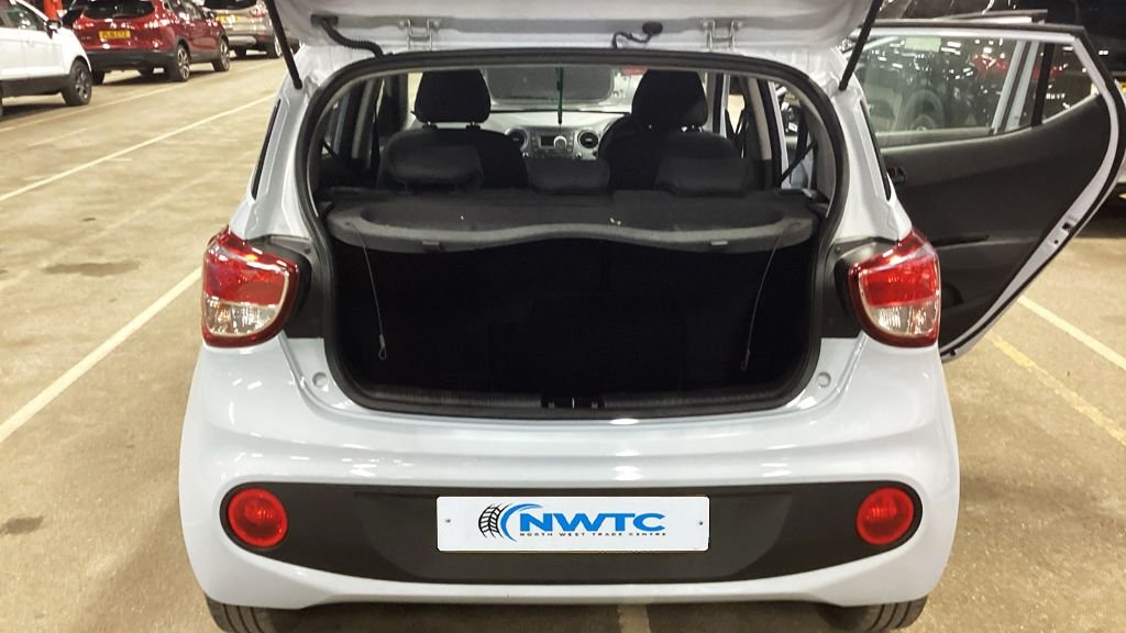 Used Hyundai i10 2019 for sale - 77369678: Photo 12