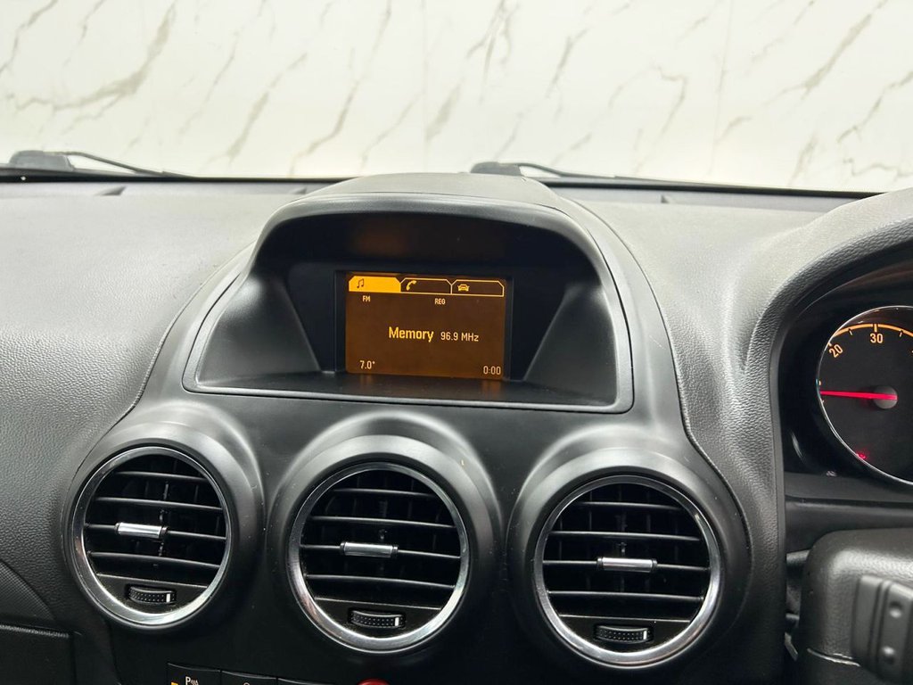 Used Vauxhall Antara 2015 for sale - 77990766: Photo 13