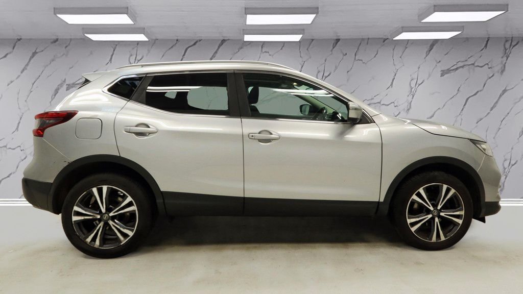 Used Nissan Qashqai 2017 for sale - 77780032: Photo 8