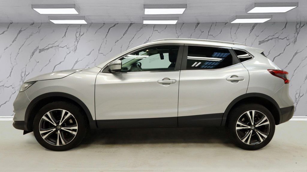 Used Nissan Qashqai 2017 for sale - 77780032: Photo 9
