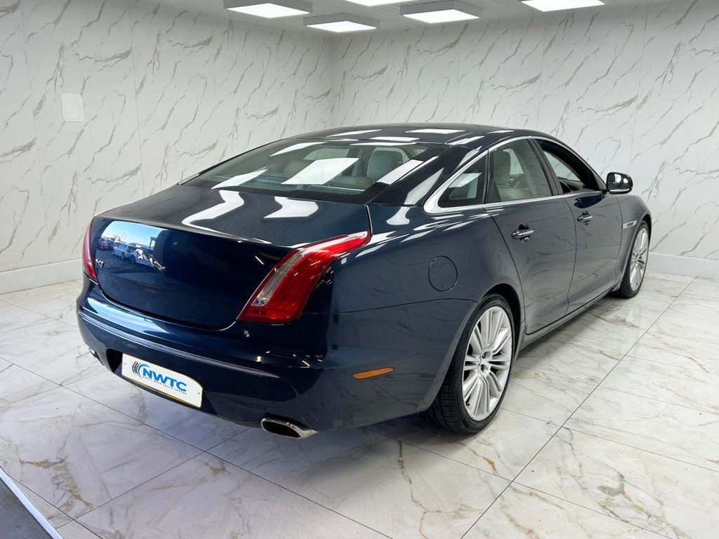 Used Jaguar XJ 2010 for sale - 77976491: Photo 11