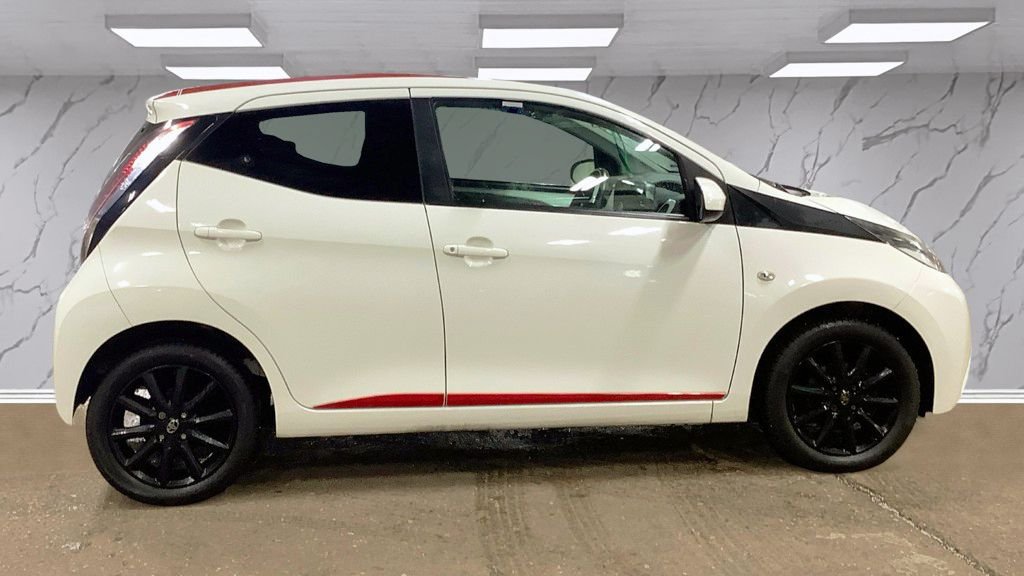 Used Toyota AYGO 2018 for sale - 77806434: Photo 8
