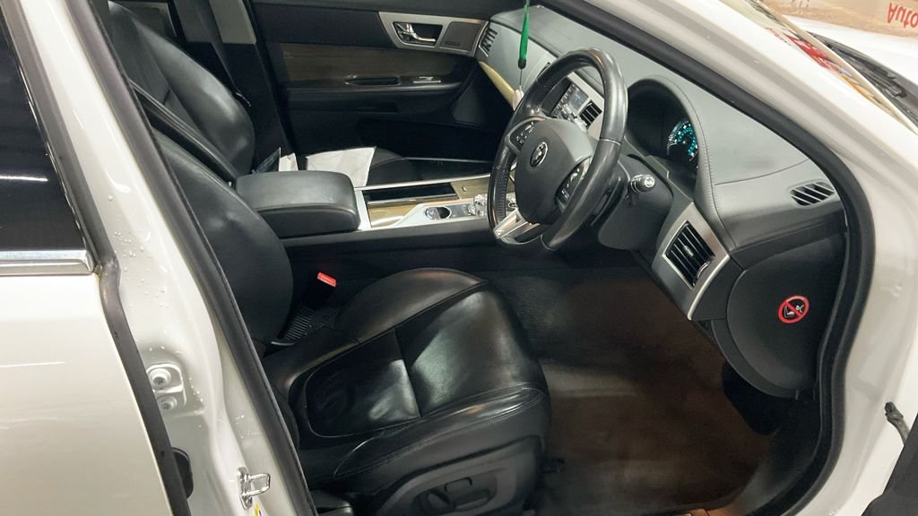 Used Jaguar XF 2014 for sale - 77408469: Photo 12