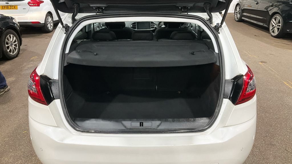 Used Peugeot 308 2019 for sale - 77341654: Photo 14