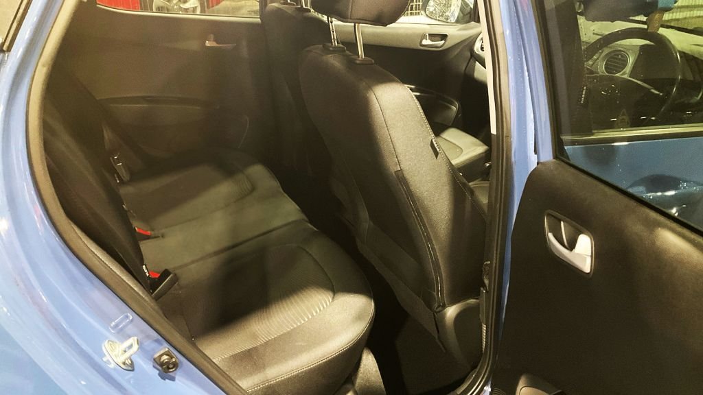 Used Hyundai i10 2017 for sale - 76901172: Photo 12