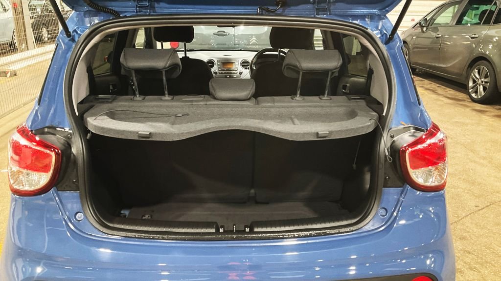 Used Hyundai i10 2017 for sale - 76901172: Photo 13