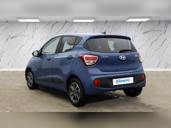 Used Hyundai i10 2017 for sale - 76901172: Photo