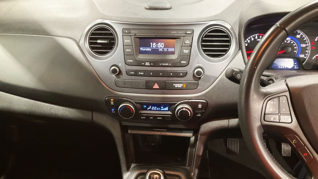 Used Hyundai i10 2017 for sale - 76901172: Photo 9