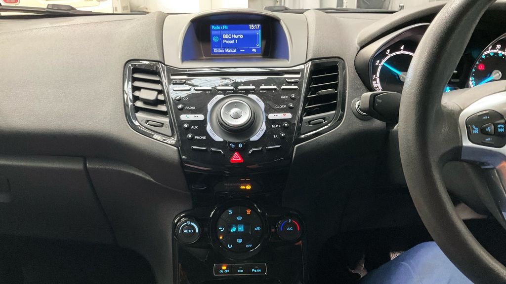 Used Ford Fiesta 2016 for sale - 76454710: Photo 8