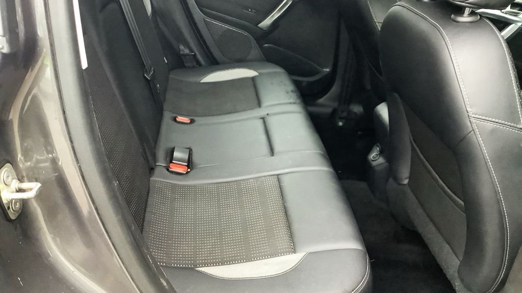 Used Peugeot 2008 2015 for sale - 77422345: Photo 12