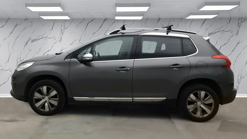 Used Peugeot 2008 2015 for sale - 77422345: Photo 9