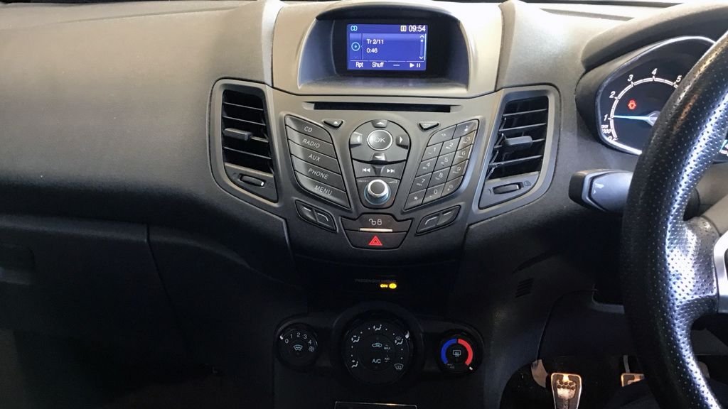 Used Ford Fiesta 2016 for sale - 76105848: Photo 9