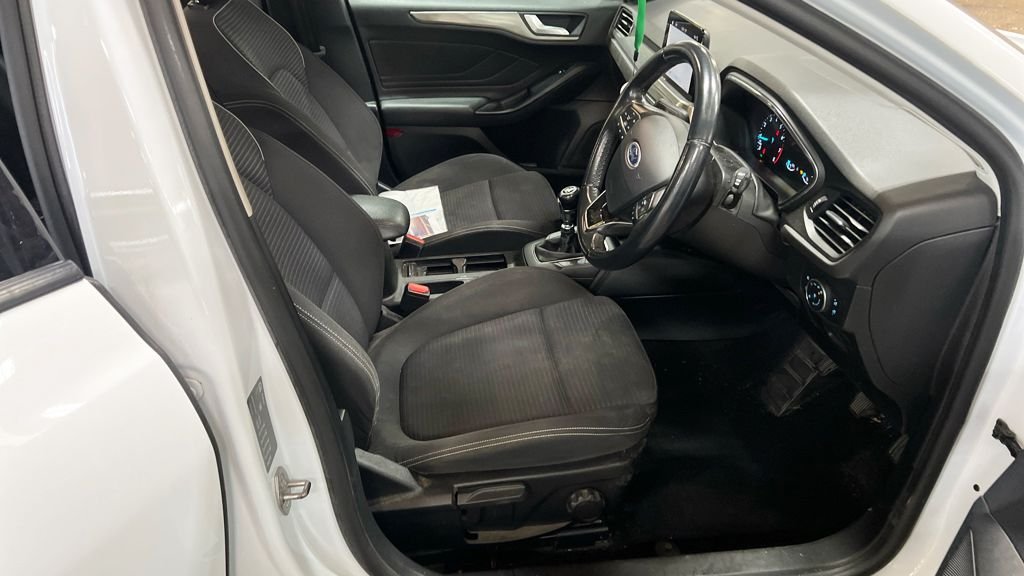Used Ford Focus 2018 for sale - 76654967: Photo 10
