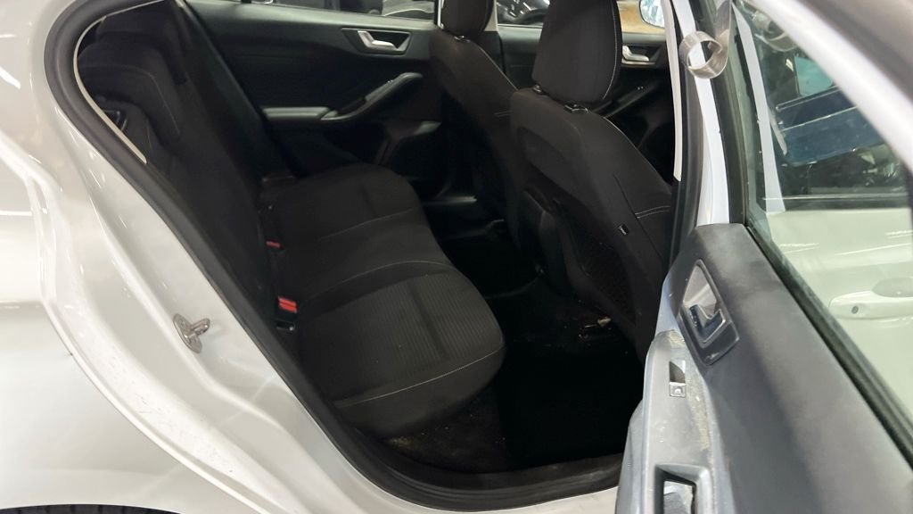 Used Ford Focus 2018 for sale - 76654967: Photo 11