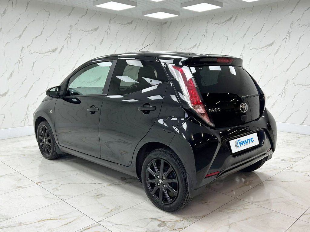 Used Toyota AYGO 2018 for sale - 76724188: Photo 10