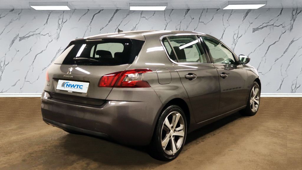 Used Peugeot 308 2018 for sale - 77835980: Photo 7