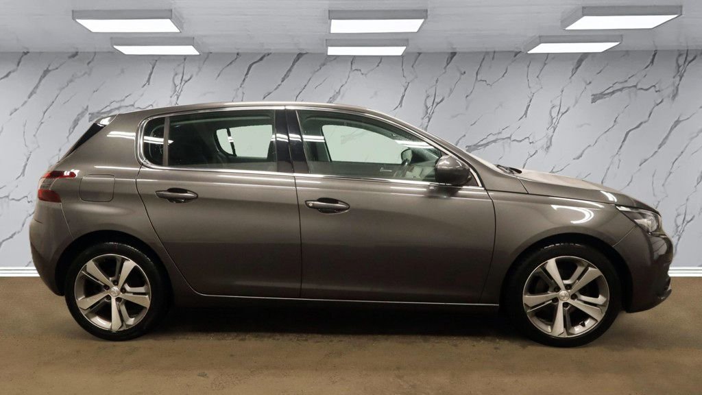 Used Peugeot 308 2018 for sale - 77835980: Photo 8