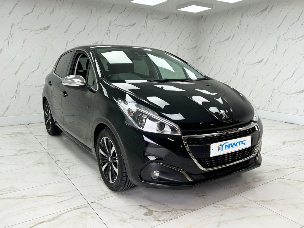Used Peugeot 208 2018 for sale - 76323435: Photo 2