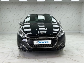 Used Peugeot 208 2018 for sale - 76323435: Photo