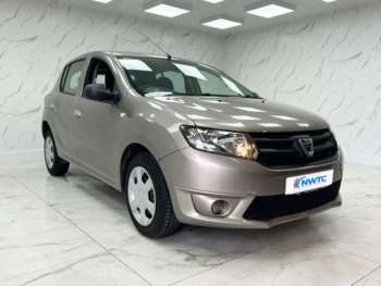 Used Dacia Sandero 2015 for sale - 74647922: Photo