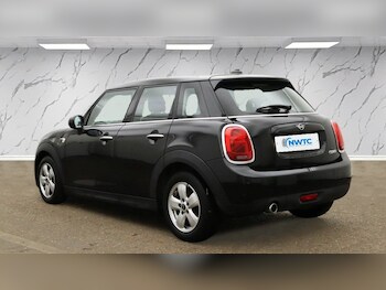 Used MINI Hatch 2018 for sale - 76901154: Photo