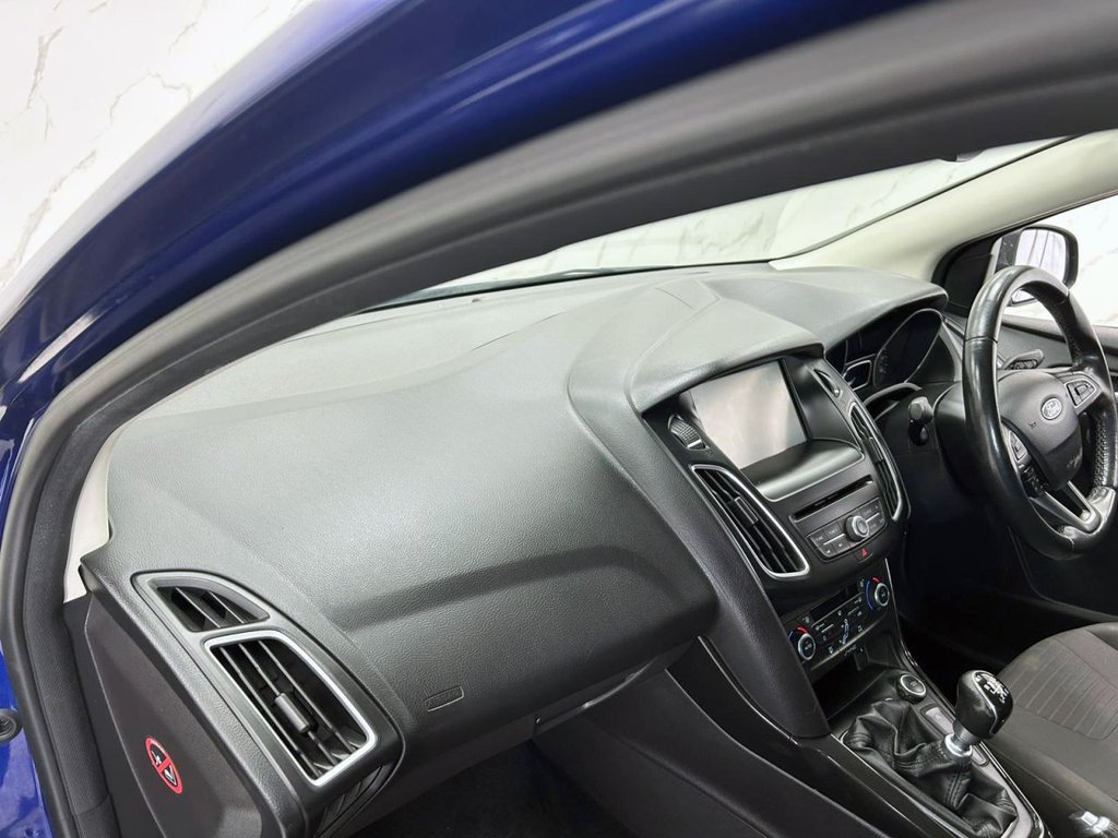 Used Ford Focus 2015 for sale - 77360254: Photo 15