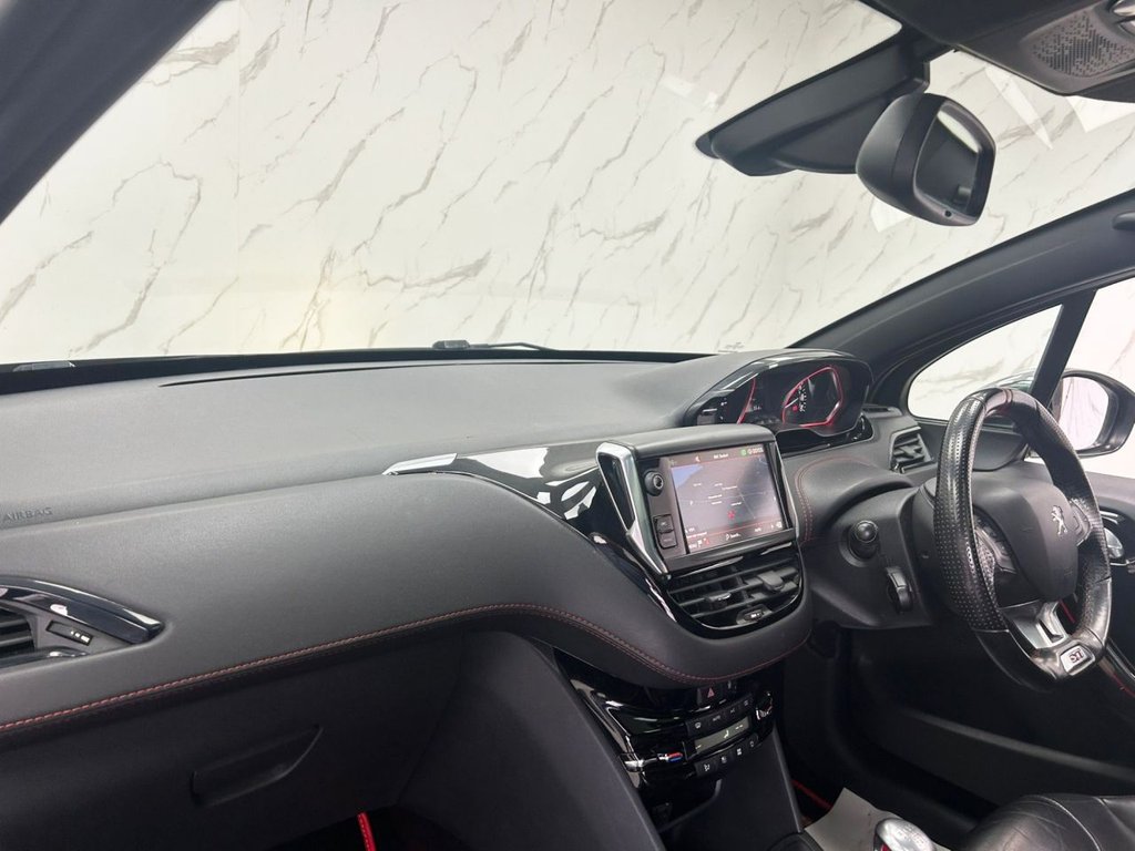 Used Peugeot 208 2017 for sale - 76973139: Photo 13