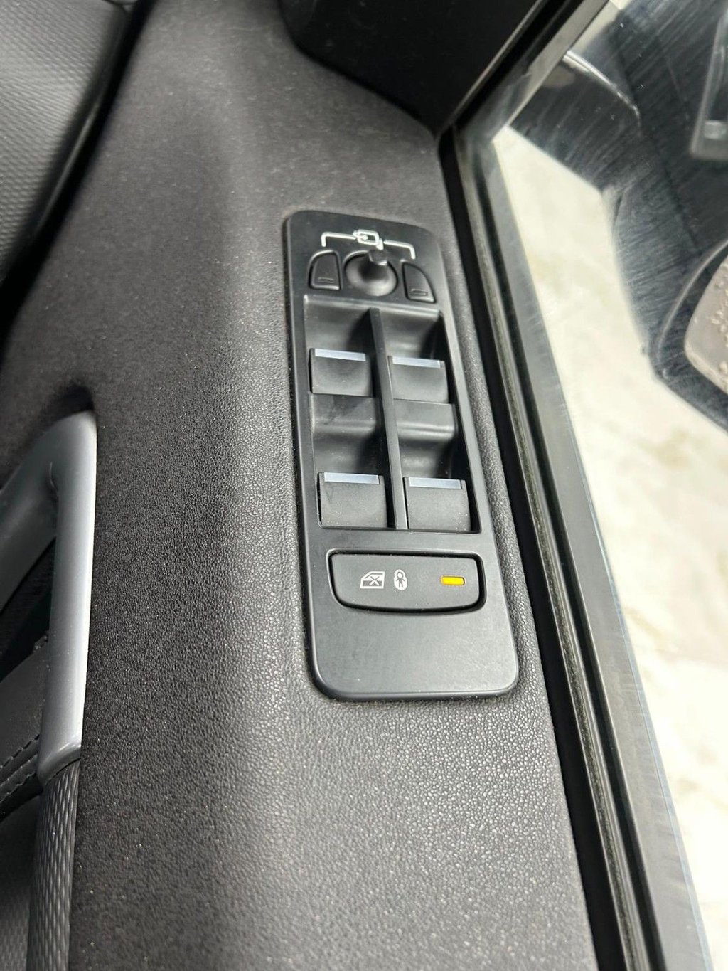 Used Land Rover Discovery Sport 2017 for sale - 77072572: Photo 22