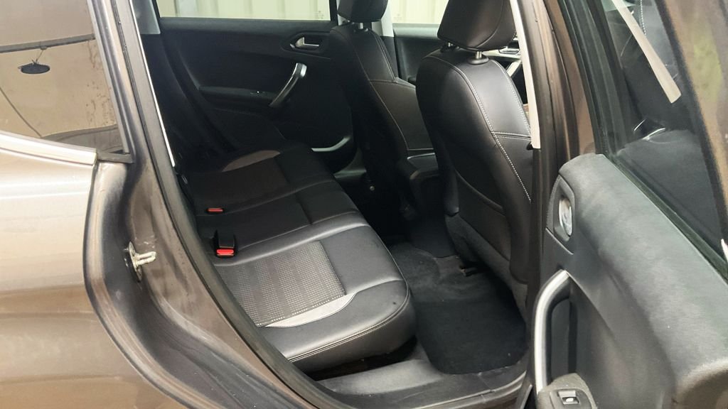 Used Peugeot 2008 2015 for sale - 78082575: Photo 12