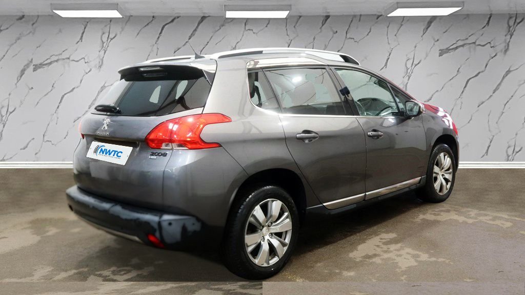 Used Peugeot 2008 2015 for sale - 78082575: Photo 6