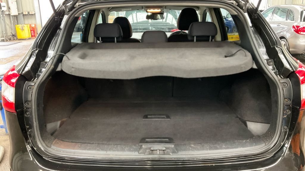 Used Nissan Qashqai 2015 for sale - 77835997: Photo 14