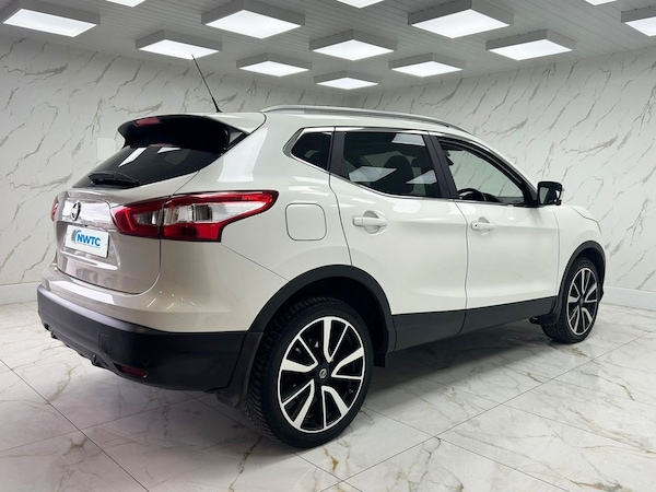 Used Nissan Qashqai 2016 for sale - 76105907: Photo 10