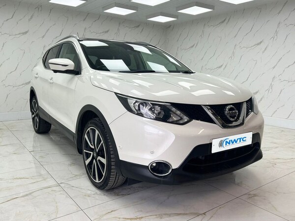 Used Nissan Qashqai 2016 for sale - 76105907: Photo 2