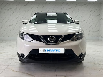 Used Nissan Qashqai 2016 for sale - 76105907: Photo 3