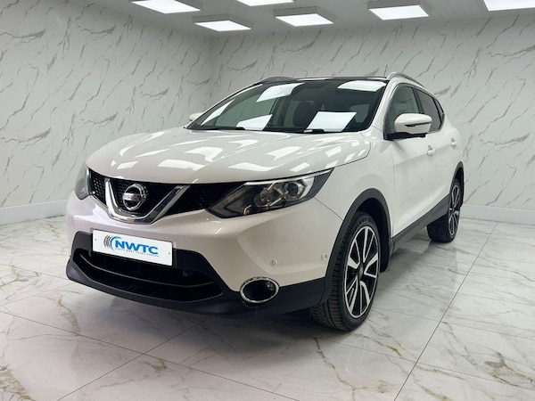 Used Nissan Qashqai 2016 for sale - 76105907: Photo 4