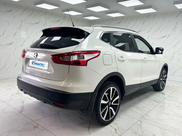 Used Nissan Qashqai 2016 for sale - 76105907: Photo 9