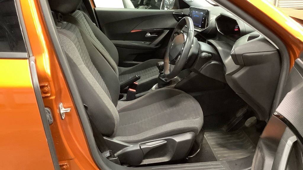 Used Peugeot 2008 2021 for sale - 76821059: Photo 10