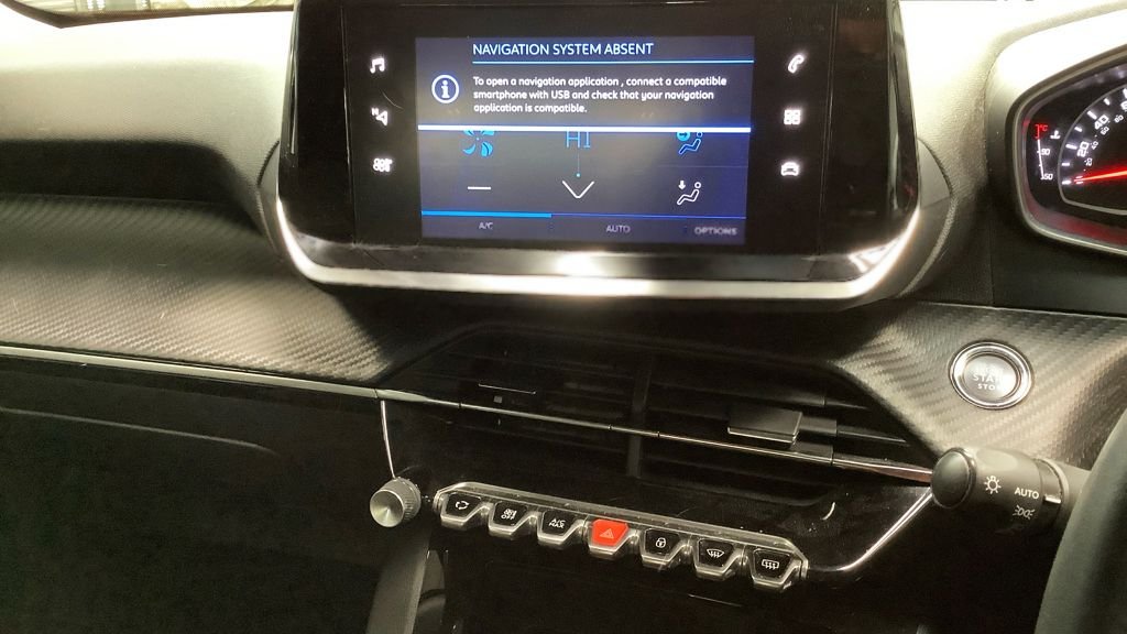 Used Peugeot 2008 2021 for sale - 76821059: Photo 8