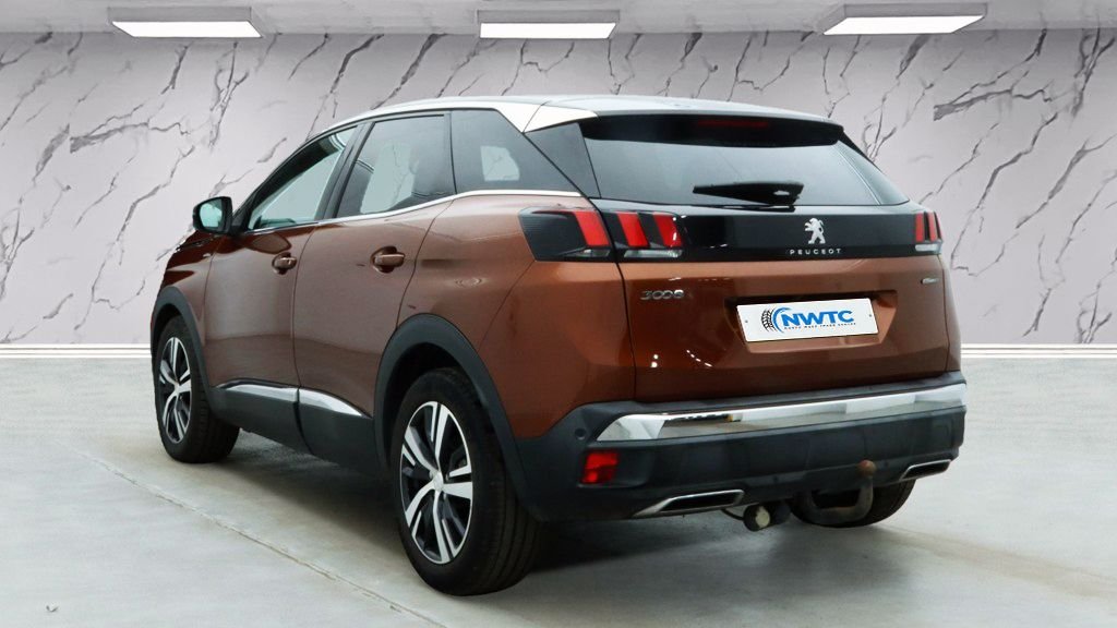 Used Peugeot 3008 2018 for sale - 76821039: Photo 4