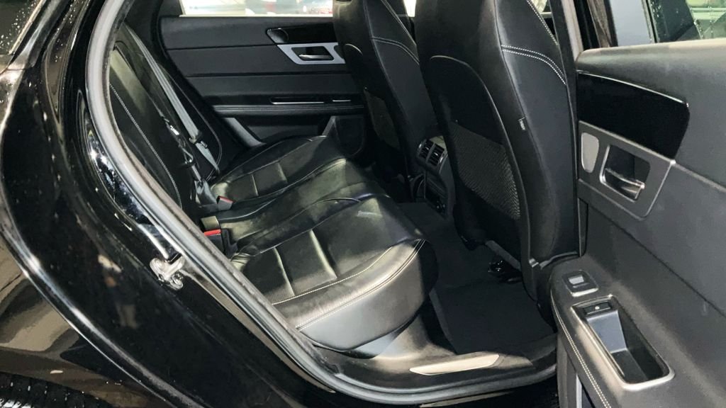 Used Jaguar XF 2018 for sale - 76655283: Photo 11